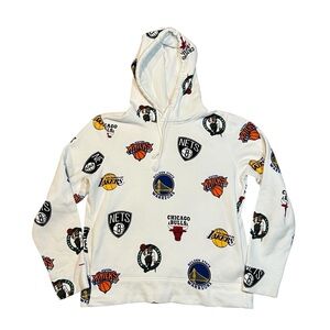 Men's Small White NBA Basketball Team Logo Hoodie with Front Pocket